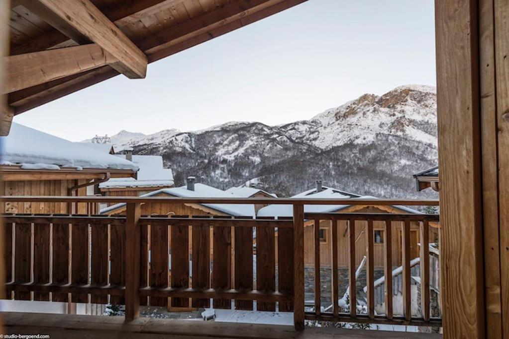 Cosy 4 Bedroom Chalet With Hot Tub Saint-Marcel  ภายนอก รูปภาพ