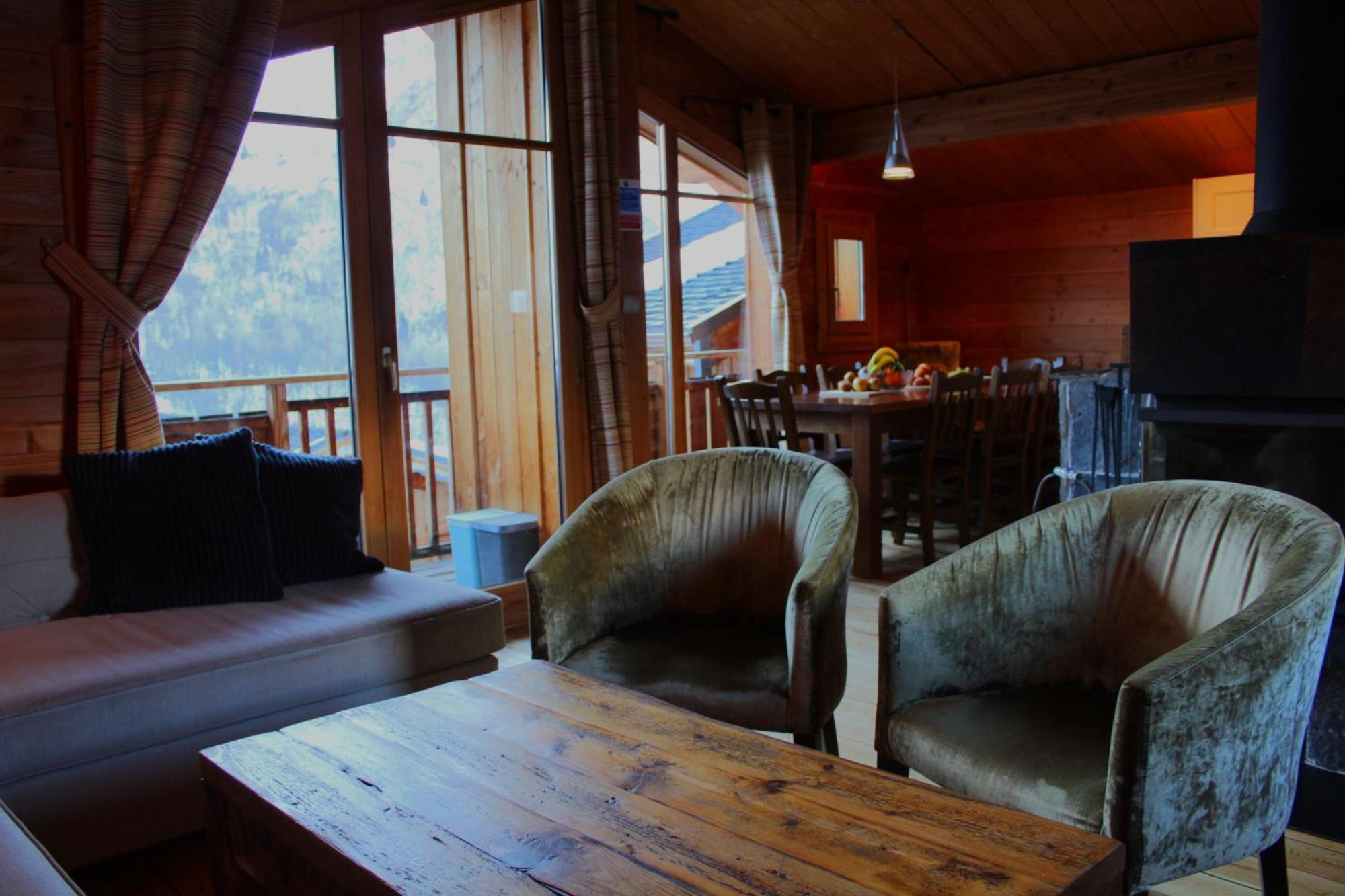 Cosy 4 Bedroom Chalet With Hot Tub Saint-Marcel  ภายนอก รูปภาพ