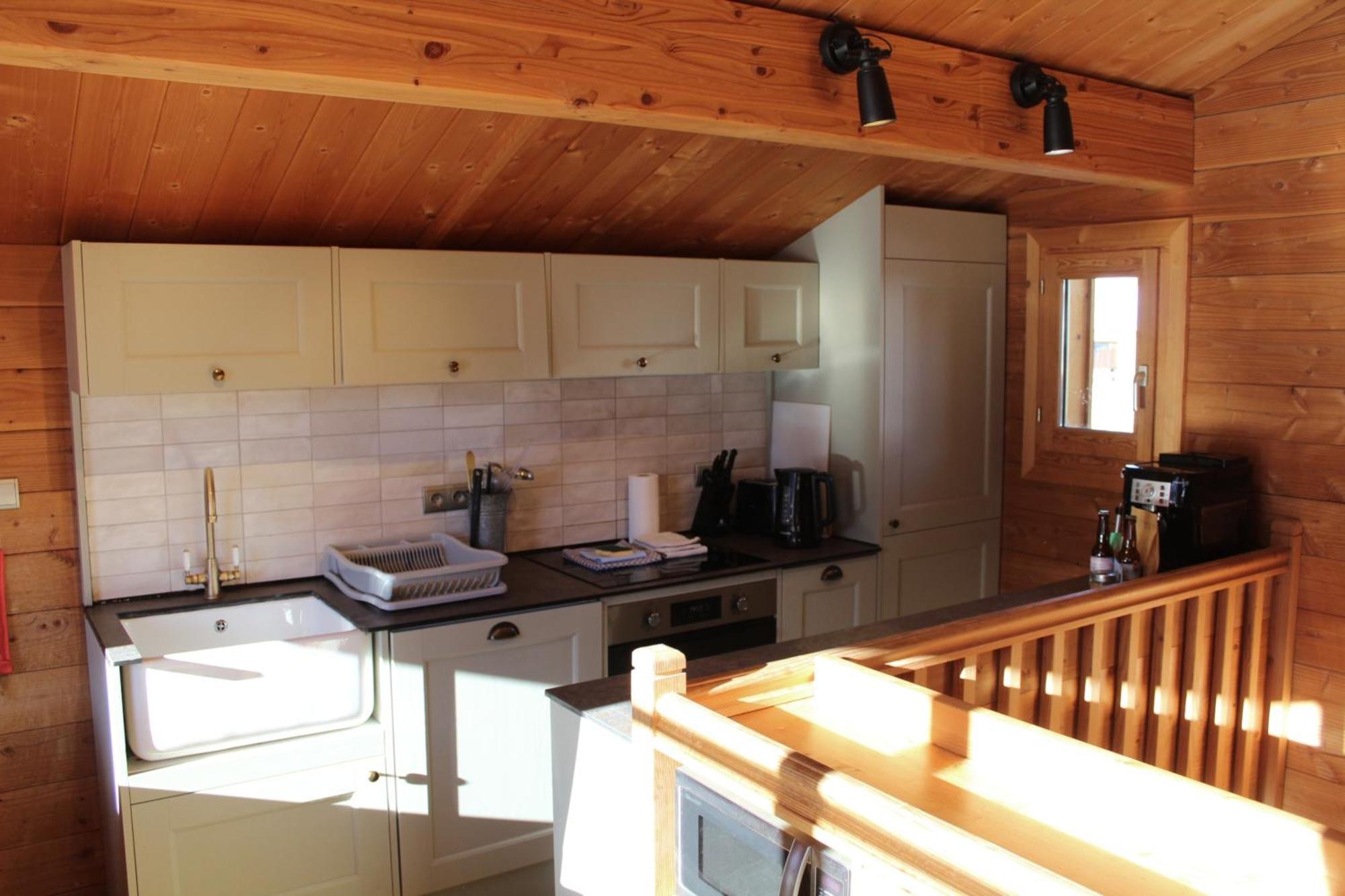 Cosy 4 Bedroom Chalet With Hot Tub Saint-Marcel  ภายนอก รูปภาพ