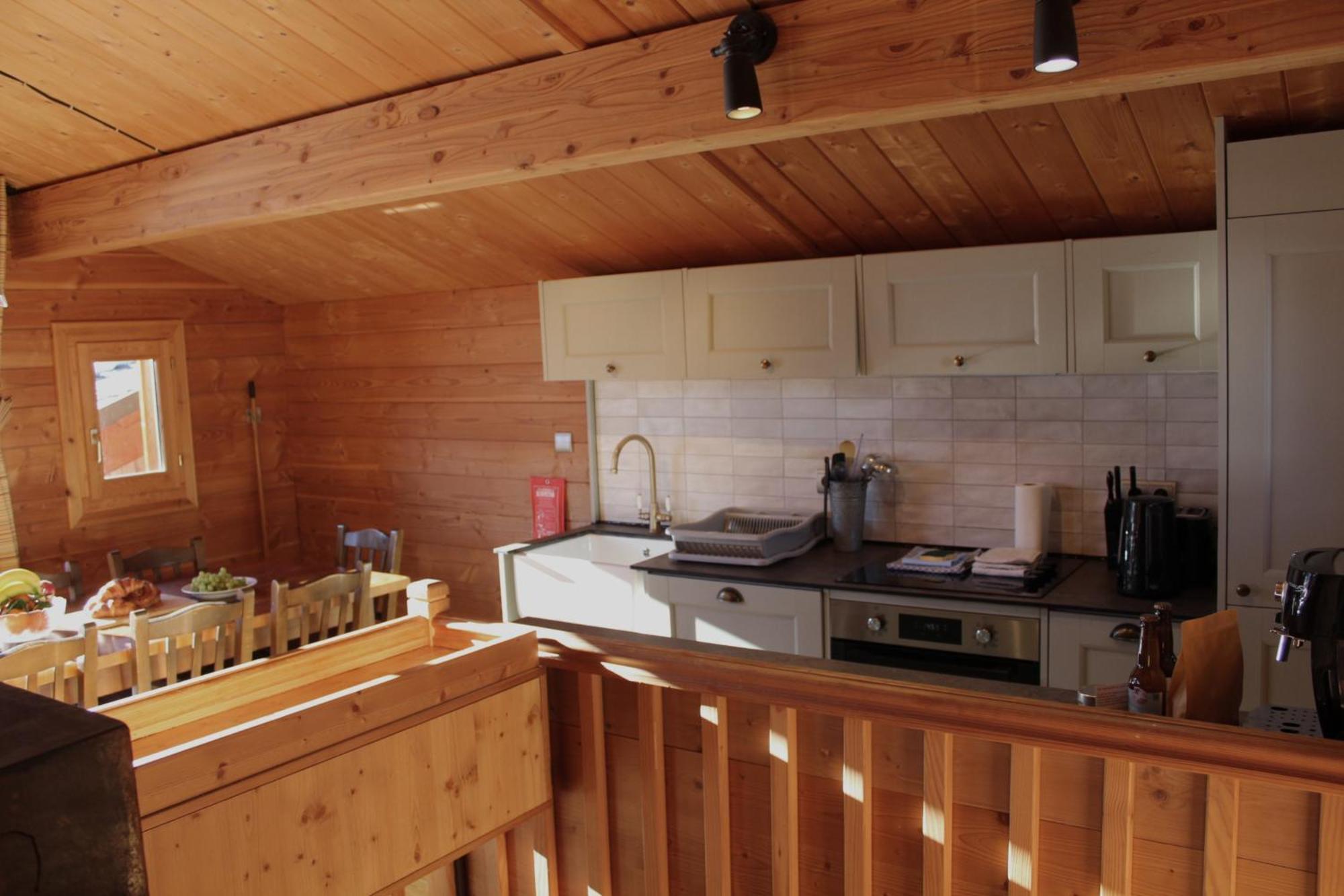 Cosy 4 Bedroom Chalet With Hot Tub Saint-Marcel  ภายนอก รูปภาพ
